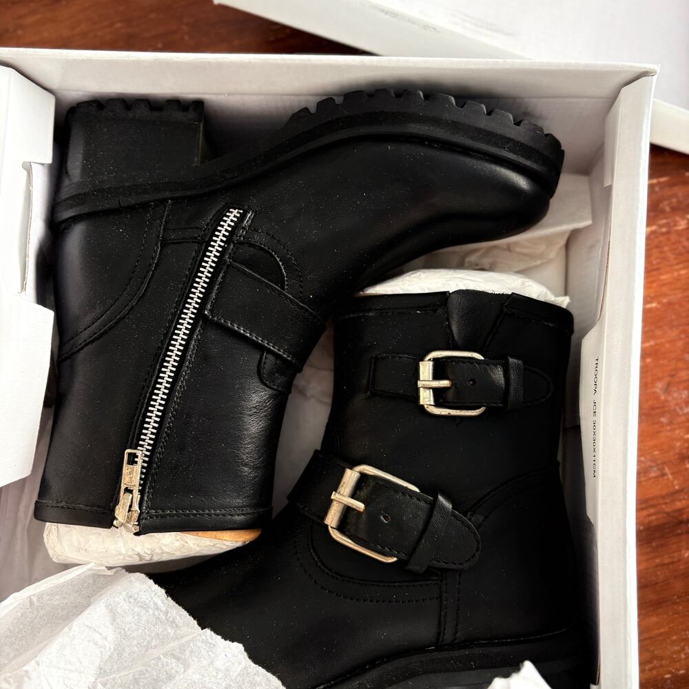 Steve Madden Gain Moto Boots 6.5 NWT Black Leather Combat Lug Sole 90s Y2K